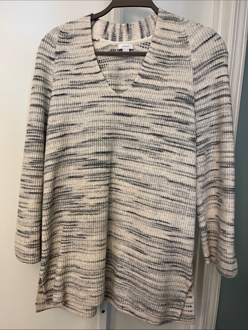 J. Jill Cream and Gray Marled V-Neck Pullover